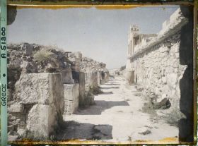 Image représentant Dans la partie occidentale du Palais, le corridor des magasins (réserves de denrées), vu vers le nord
