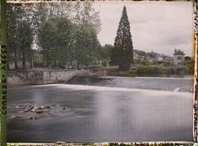 Image représentant Le digue et les bords de la Corrèze