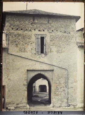 Image représentant Une vieille porte