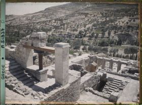 Image représentant Dans l'aile orientale du Palais Megarons (appartements du Roi et de la Reine)