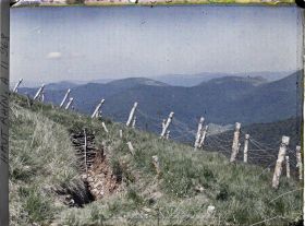Image représentant Vue sur le Hohneck, le Gresson, le ballon de Gebweiler [et installations défensives]