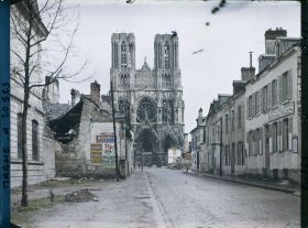 Image représentant France, Reims, Rue Libergier et Cathédrale
