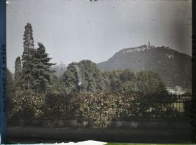 Image représentant Allemagne, Mehlem, Une vue vers le Drachenfels et le Drachenbourg