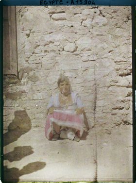 Image représentant Femme publique dans une rue de la ville