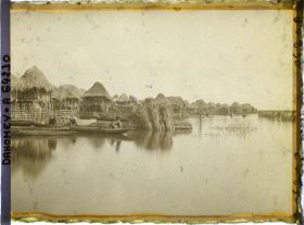 Image représentant Vue sur le village lacustre et la lagune