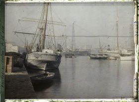 Image représentant Le Nicolo Spezia dans le vieux port