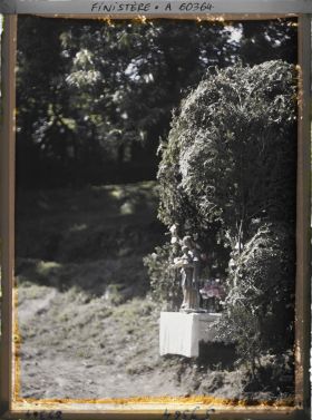 Image représentant Un reposoir sur le parcours de la Grande Troménie