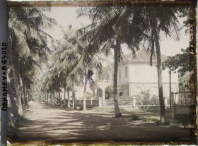 Image représentant L'avenue du Gouvernement dans le quartier européen