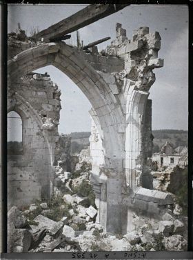 Image représentant France, Missy-s/-Aisne, Eglise (Abside)