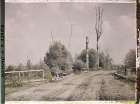 Image représentant France, Hein, Les passerelles de la Somme devant Hein
