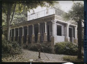 Image représentant France, St Martory, Cloître de Bonnefont La colonnade vue des jardins