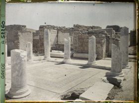 Image représentant Cour de la Maison du Lac