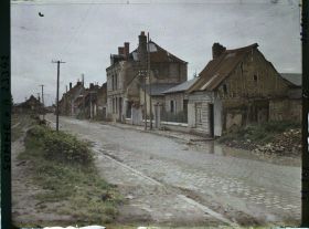 Image représentant France, Péronne, Aspect du faubourg de Paris