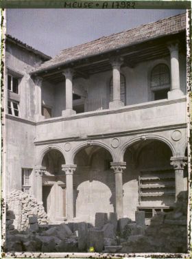 Image représentant France, Verdun, La Princerie - le Cloître