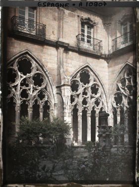 Image représentant Espagne, Oviedo, Le cloître Gothique de la Cathédrale