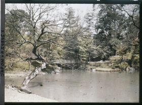 Image représentant Le palais impérial Sento (Sento-gosho) : le Momiji-bashi