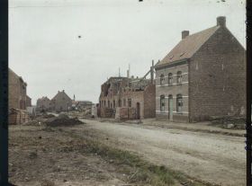 Image représentant Belgique, Zonnebeke, Une nouvelle rue