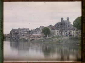 Image représentant France, Verdun, Les bords de la Meuse et la Cathédrale, prise du Pont Chaussée