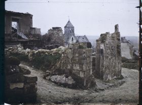 Image représentant France, Celles-s/Aisne, Ruines vers l'Eglise