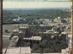 Image représentant Panorama avec la mosquée de Taylan à gauche et le cimetière musulman à droite