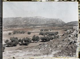 Image représentant Paysage à l'est du village en direction des " taches dissidentes " de Taza