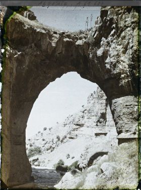 Image représentant Au fond des gorges du Rhumel