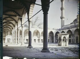 Image représentant Turquie, Constantinople, Cour de la Mosquée Ahmed