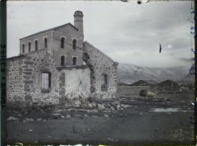 Image représentant Turquie, Afion-Kara-Hissar, Moulin incendié