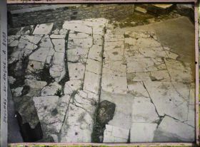 Image représentant L'ancien pavage romain, dans la cour intérieure du Museon Arlaten