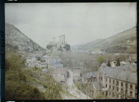 Image représentant Vue d'ensemble : la ville et le château vers le nord