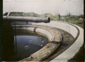 Image représentant Belgique, Ostende, Batterie Deutschland, Effet de l'éclatement du tube sur la bouche de la pièce