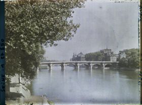 Image représentant Le Pont-Neuf et l'île de la Cité vus du pont des Arts
