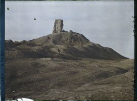 Image représentant Le Bit-Zida : vestiges de la Ziggourat (tour à étages) du grand temple de Nabû