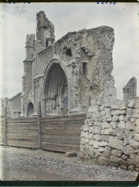 Image représentant Belgique, Ypres, Portail de l'Eglise St Martin