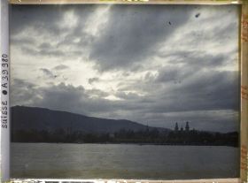 Image représentant Coucher de soleil sur le lac de Zürich et le quartier de Enge