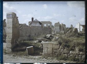 Image représentant France, Thil, Coin de ruines