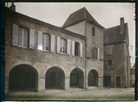 Image représentant France, Gourdon, L'Hotel de Ville