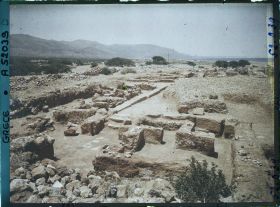 Image représentant La partie sud des ruines du Palais et la baie de Mallia au fond