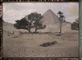 Image représentant La pyramide de Khéops et son environnement