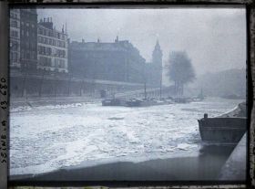 Image représentant La Seine gelée, vue depuis le quai des Grands-Augustins
