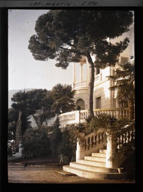 Image représentant La villa Cyrnos, appartenant à l'Impératrice Eugénie