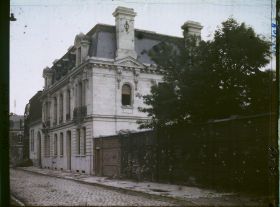 Image représentant France, Armentières, Grande maison reconstruite