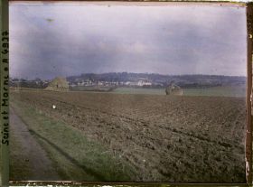 Image représentant France, Neufmontiers, Le nord du village de Neufmontiers et la butte Penchard