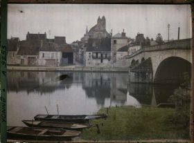 Image représentant Le pont saint-Nicolas, avec l'église Notre-Dame de l'Assomption
