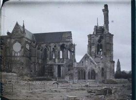 Image représentant France, Soissons, Cathédrale (nord), et St Jean des Vignes