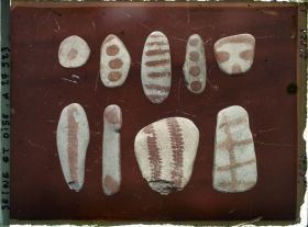 Image représentant France, St Germain-en-Laye, Galets coloriés, Grotte du Mas d'Azil 46004