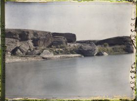Image représentant Berges du fleuve Helmand