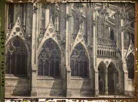 Image représentant La cathédrale Notre-Dame de Bayeux vue côté Sud