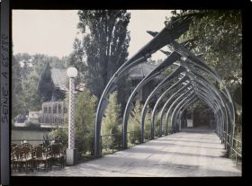 Image représentant L'Exposition Coloniale Internationale de 1931, la passerelle des Palmes