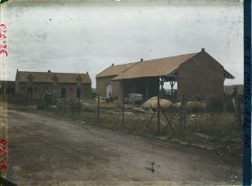 Image représentant France, Souchez, Reconstruction d'une ferme